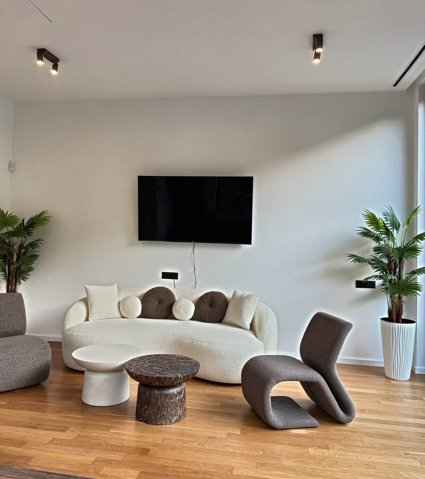 LOUNGE & TERASA